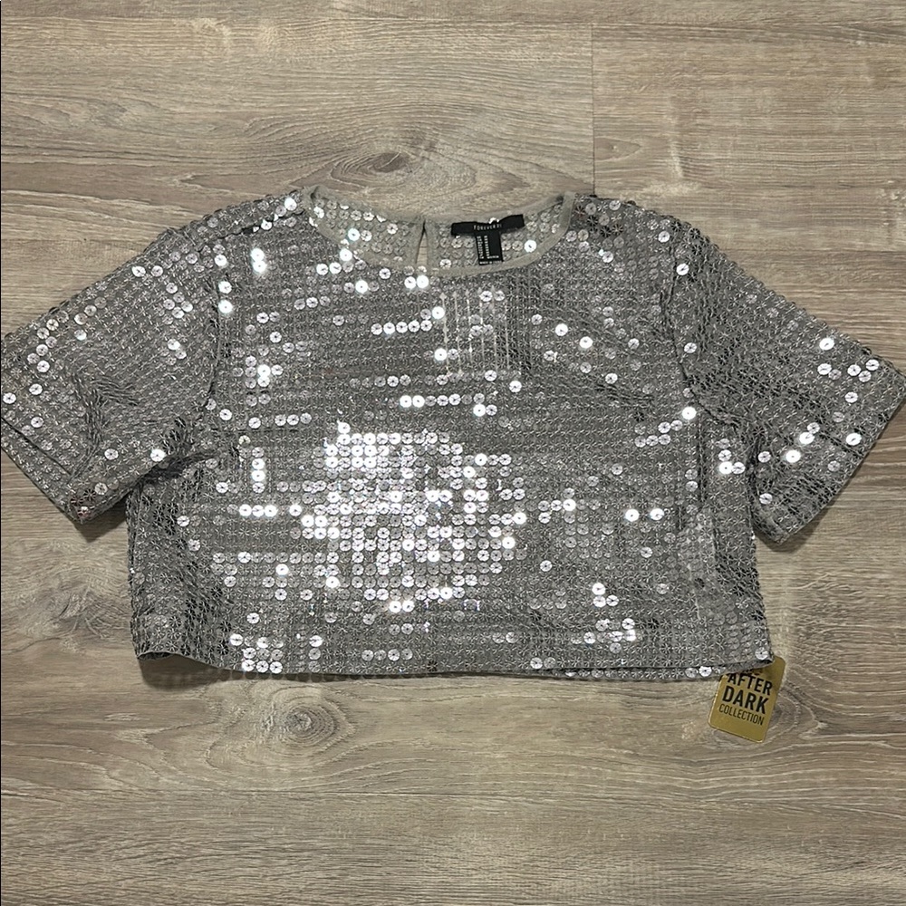 Forever 21 Silver Sequin Short Sleeve Crop Top